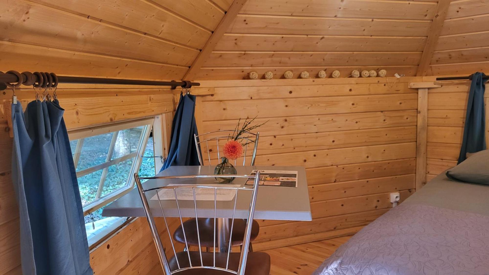 Chalet Le Domaine Insolite De Broceliande Paimpont