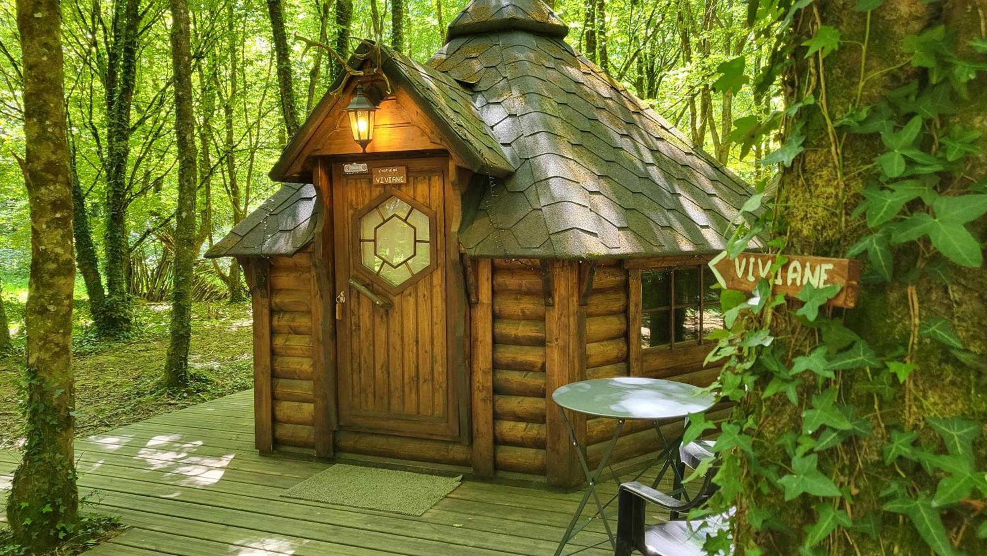 Le Domaine Insolite De Broceliande