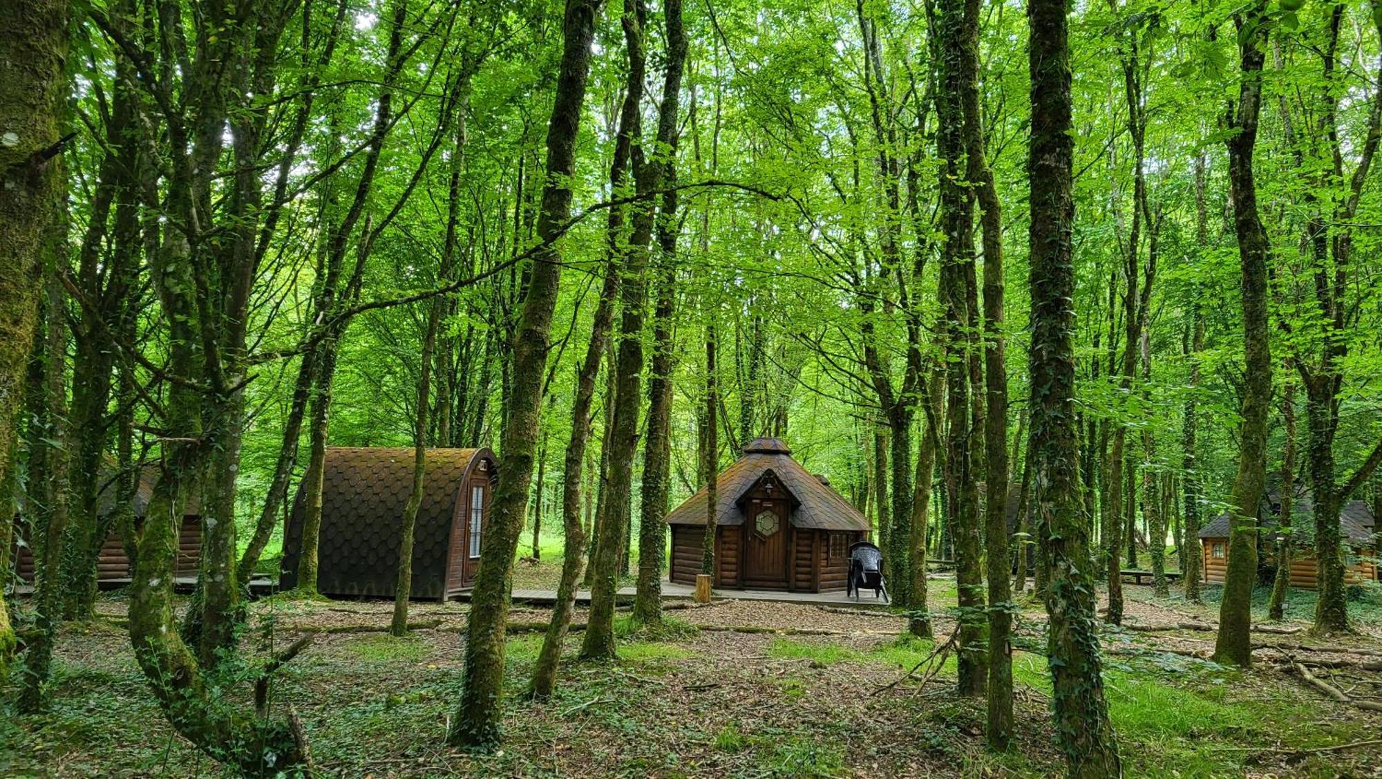 Le Domaine Insolite De Broceliande Chalet *