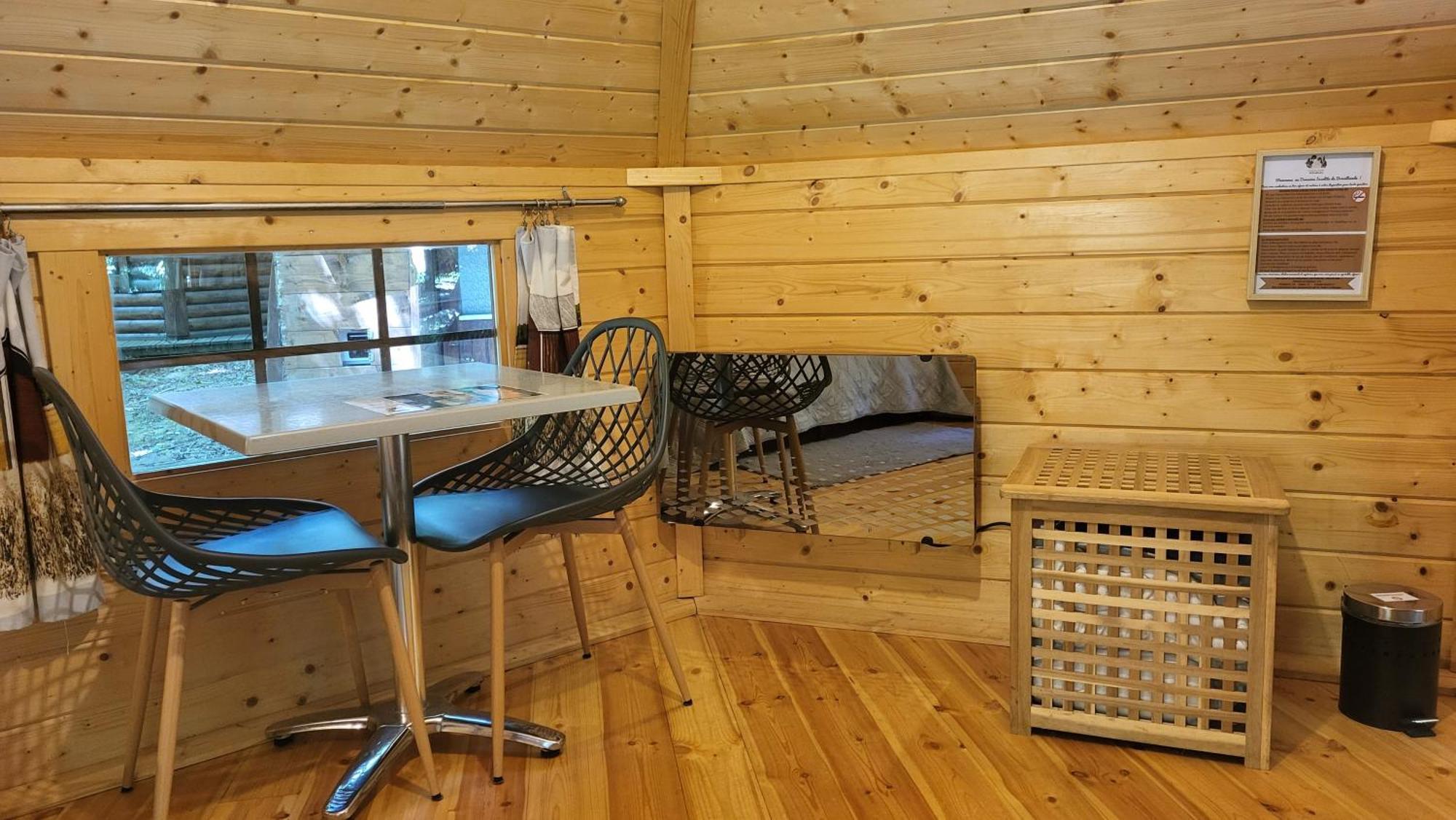 Le Domaine Insolite De Broceliande Chalet