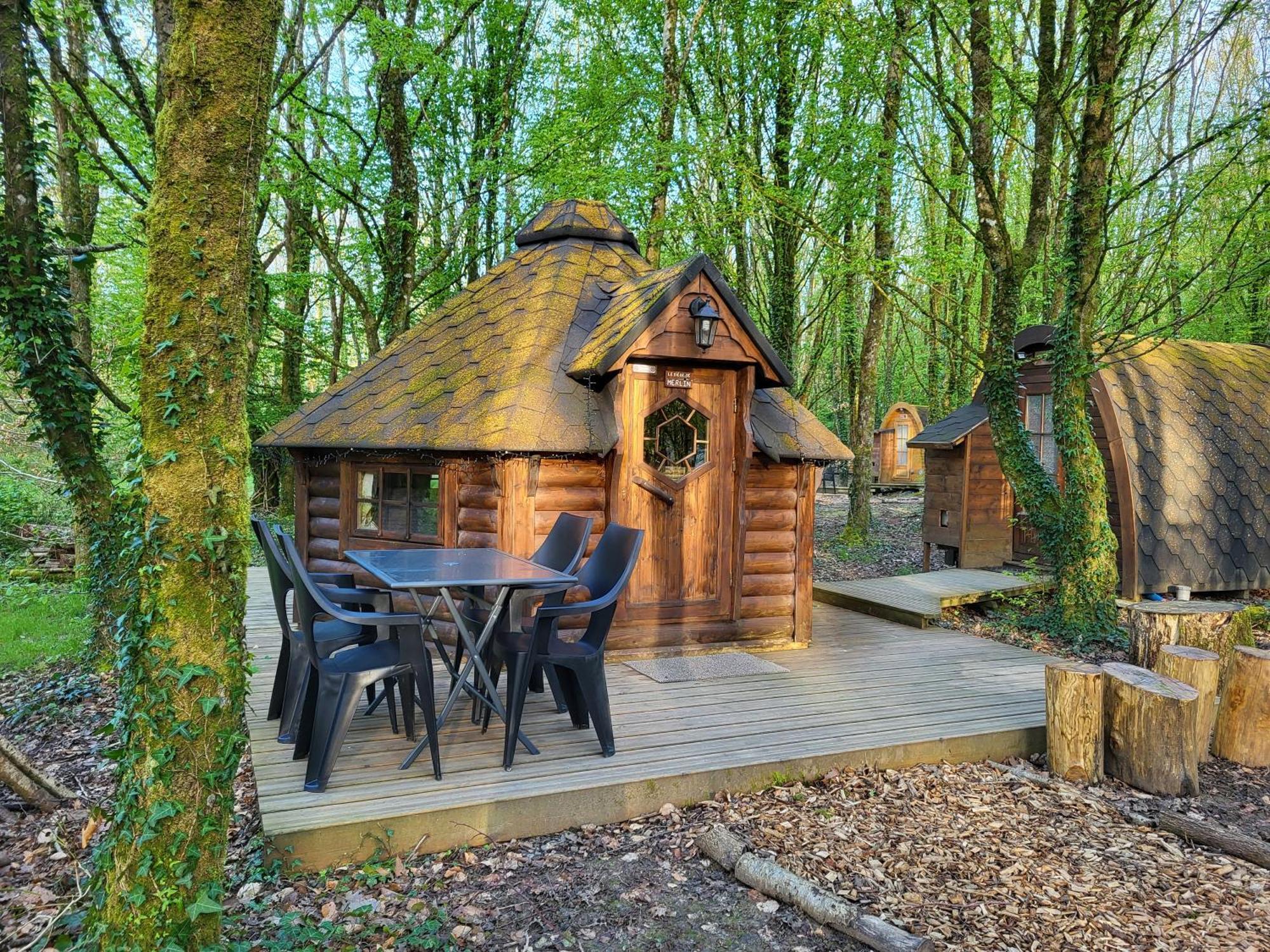 Chalet Le Domaine Insolite De Broceliande Paimpont