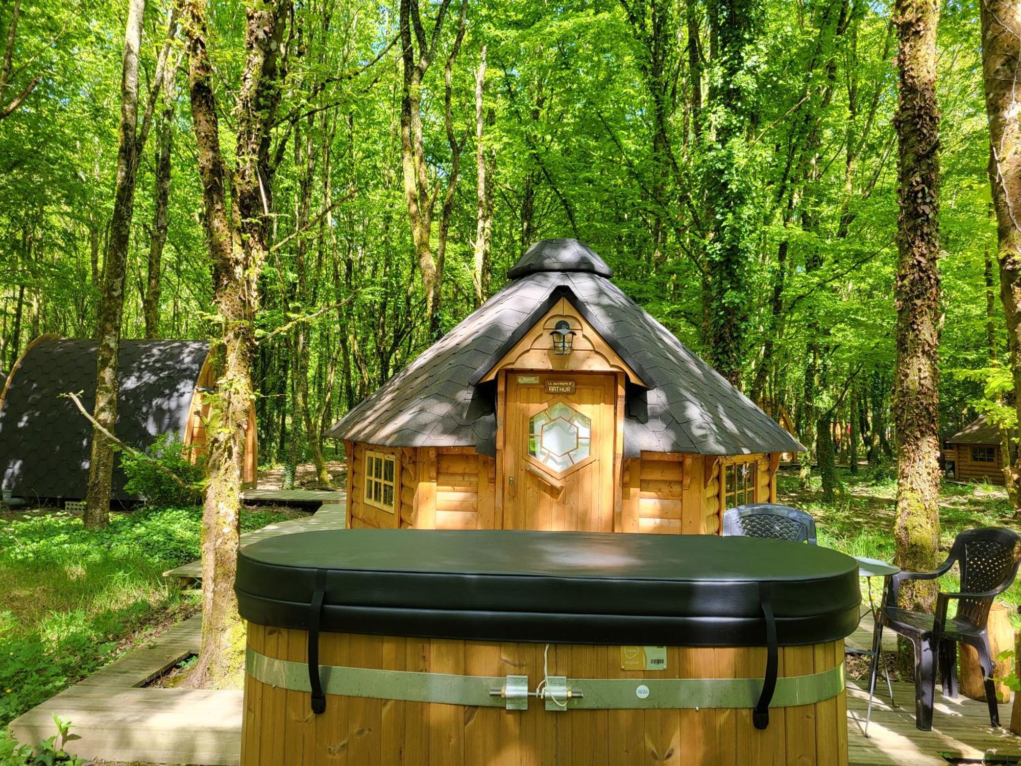 Le Domaine Insolite De Broceliande Chalet Paimpont