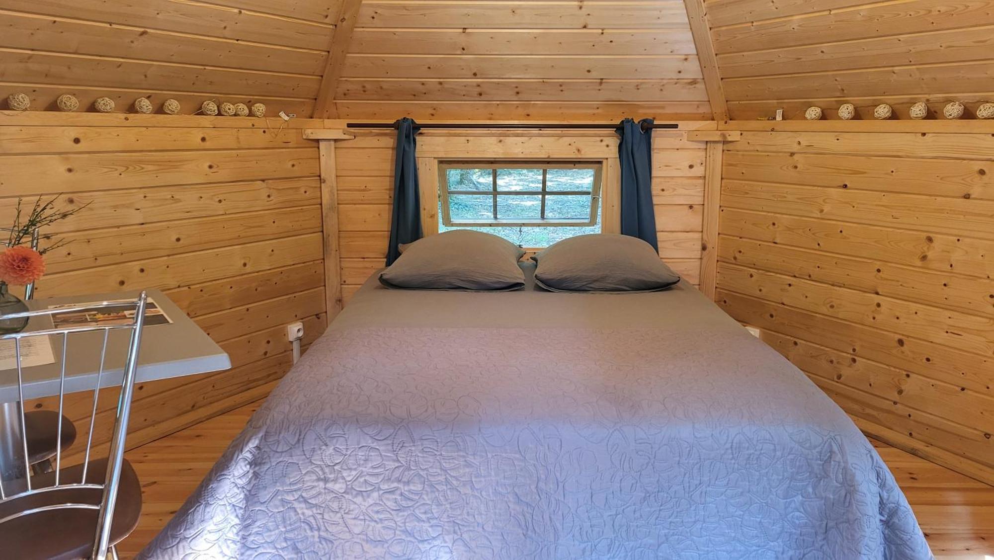 Le Domaine Insolite De Broceliande Chalet *