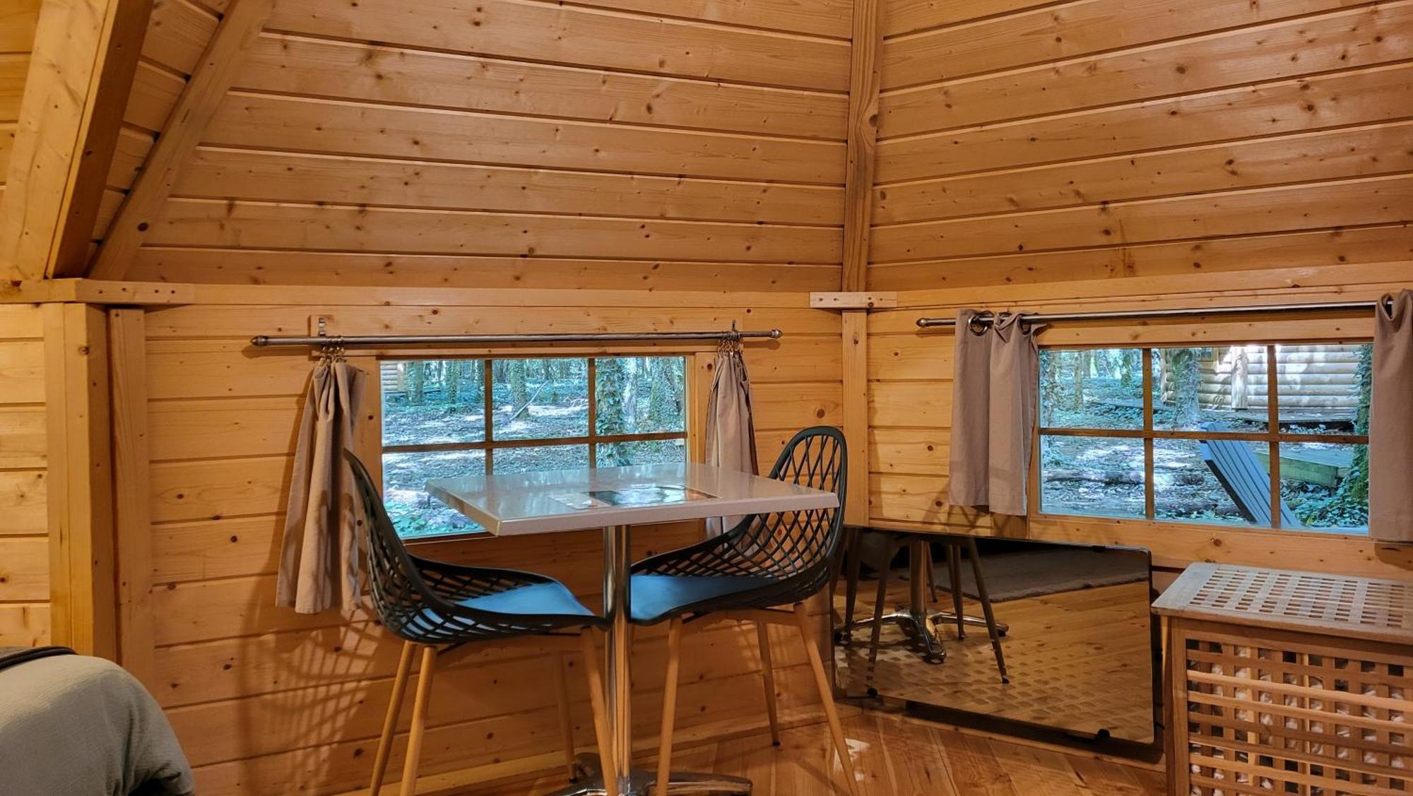 Le Domaine Insolite De Broceliande Chalet Paimpont