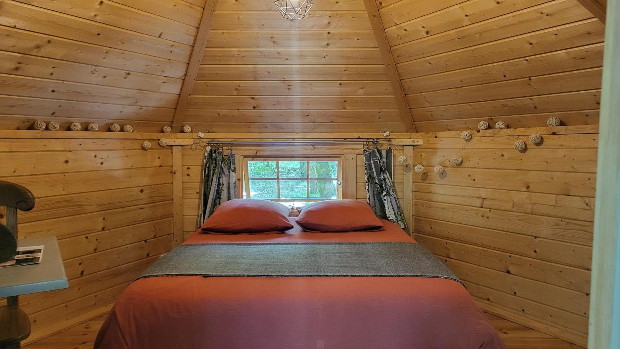 Le Domaine Insolite De Broceliande Chalet Paimpont