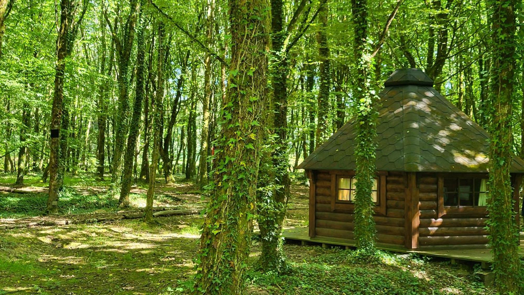 Le Domaine Insolite De Broceliande *